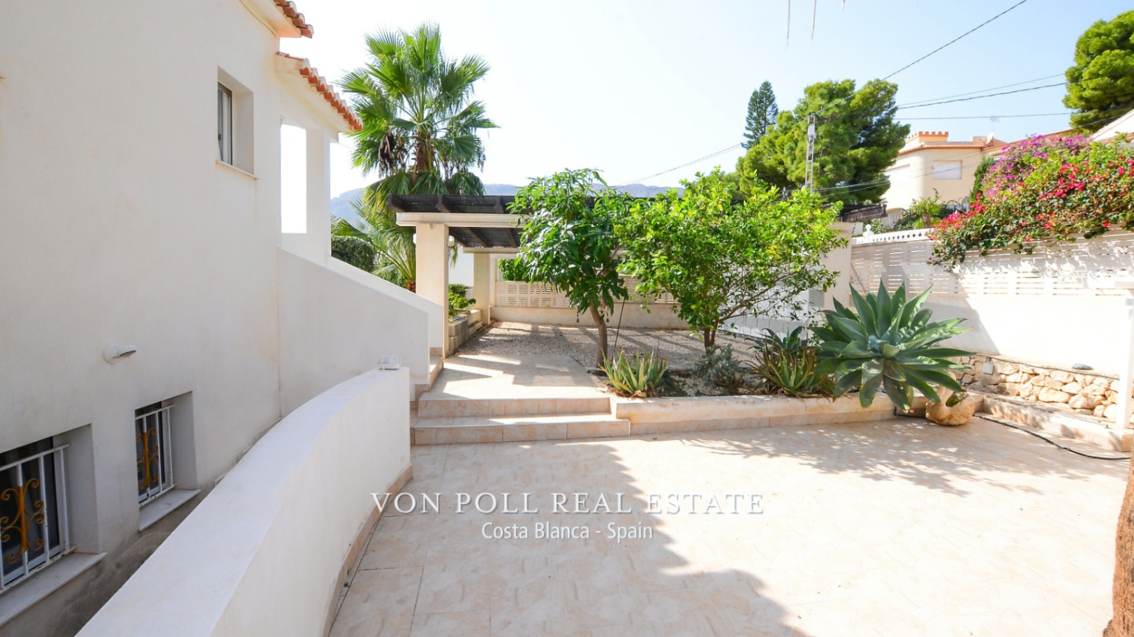 Mediterranean 2 family villa with sea views in Calpe